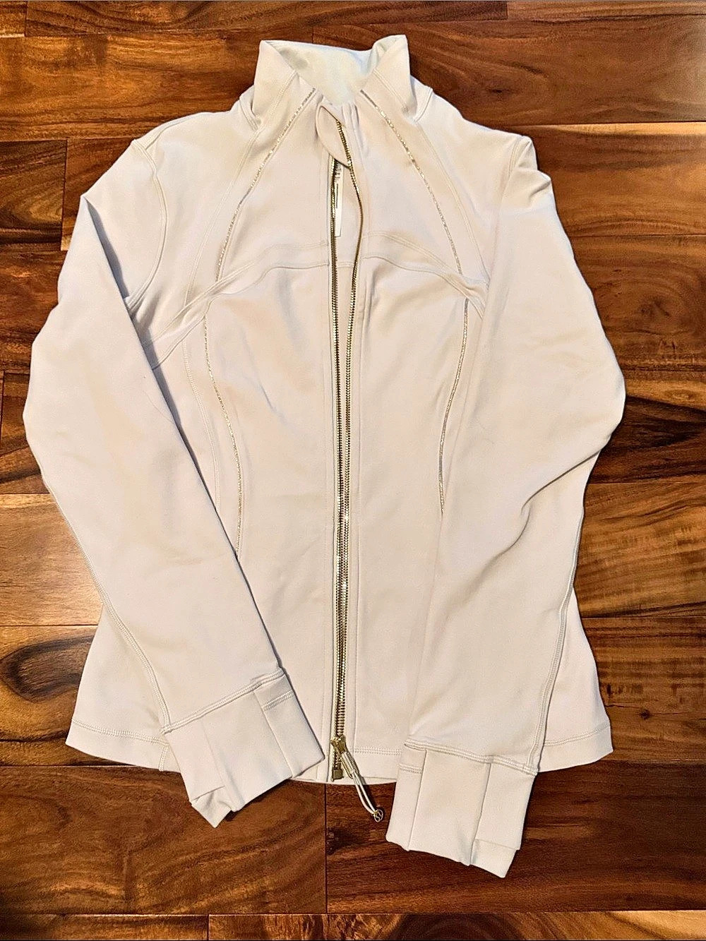lululemon Women's light ivory define jacket Size 10 VGUC